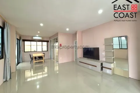 Casa de 3 dormitorios en Pattaya, Tailandia № 212813 - foto 4