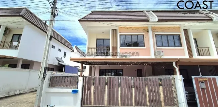 Casa de 3 dormitorios en Pattaya, Tailandia № 212813