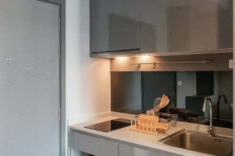 Condo à Phra Khanong, Bangkok, Thaïlande, 2 chambres  № 158979 - photo 6