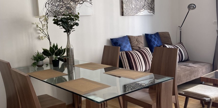 Studio in the Condo in Watthana, Bangkok, Thailand  № 161332