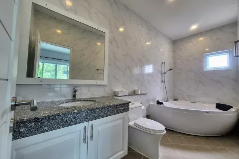 House in Hua Hin, Thailand 3 bedrooms № 161330 - photo 14