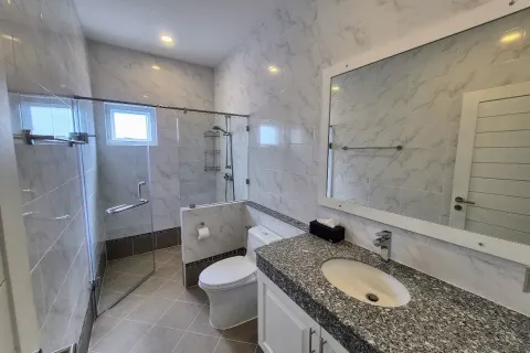 House in Hua Hin, Thailand 3 bedrooms № 161330 - photo 19