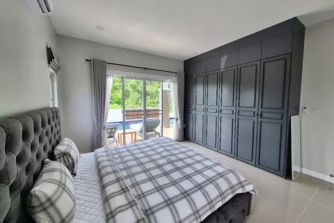 House in Hua Hin, Thailand 3 bedrooms № 161330 - photo 13