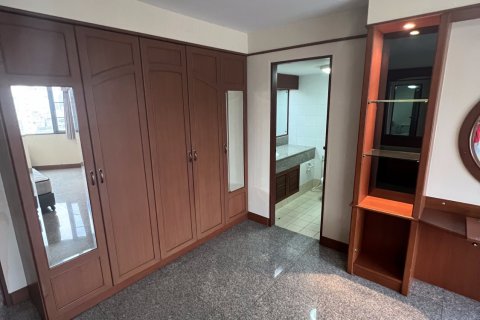 Condo à Watthana, Bangkok, Thaïlande, 4 chambres  № 161335 - photo 10