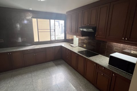 Condo à Watthana, Bangkok, Thaïlande, 4 chambres  № 161335 - photo 27