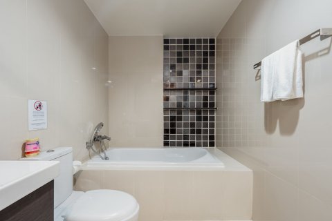 Condo in Kathu, Thailand, 2 bedrooms  № 156901 - photo 18