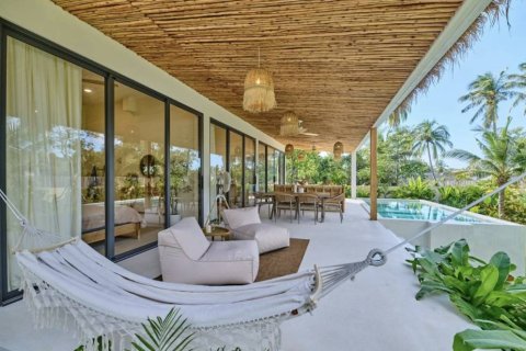 Вилла в Сураттхани, Таиланд с 3 спальнями  № 157832 - фото 3