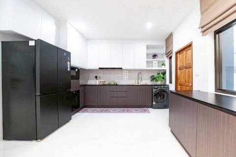 Villa in Pattaya, Thailand 6 bedrooms № 157828 - photo 6