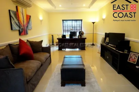 Casa de 3 dormitorios en Pattaya, Tailandia № 212965 - foto 10