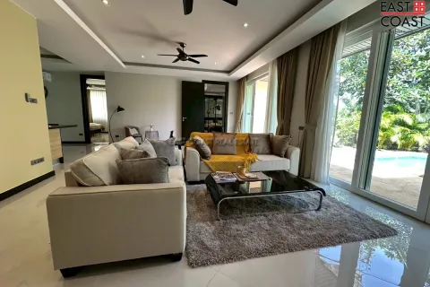 Casa de 4 dormitorios en Pattaya, Tailandia № 212963 - foto 18