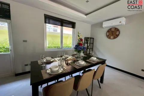 Casa de 4 dormitorios en Pattaya, Tailandia № 212963 - foto 12