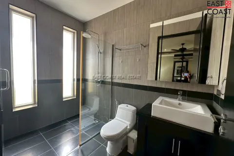 Casa de 4 dormitorios en Pattaya, Tailandia № 212963 - foto 6
