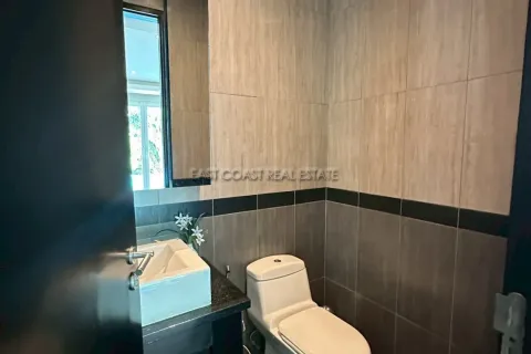 Casa de 4 dormitorios en Pattaya, Tailandia № 212963 - foto 9
