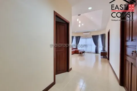 Casa de 3 dormitorios en Pattaya, Tailandia № 212968 - foto 4