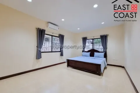 Casa de 3 dormitorios en Pattaya, Tailandia № 212968 - foto 11