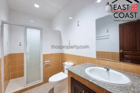 Casa de 3 dormitorios en Pattaya, Tailandia № 212968 - foto 17