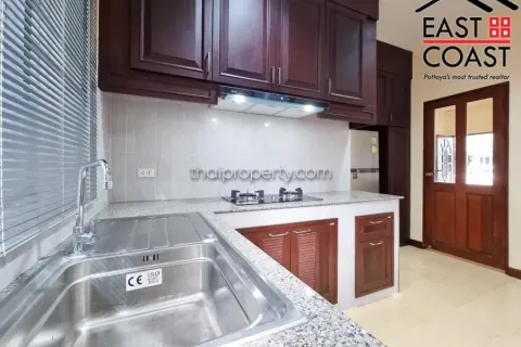 Casa de 3 dormitorios en Pattaya, Tailandia № 212968 - foto 5