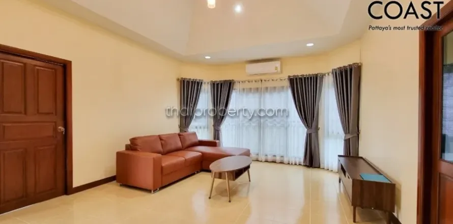 Casa de 3 dormitorios en Pattaya, Tailandia № 212968
