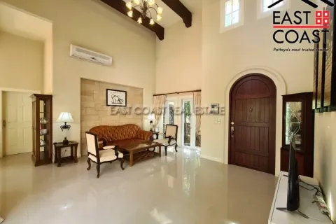 Casa de 3 dormitorios en Pattaya, Tailandia № 212966 - foto 4