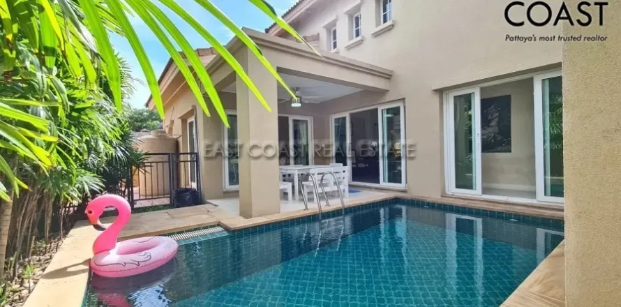 Casa de 3 dormitorios en Pattaya, Tailandia № 212966