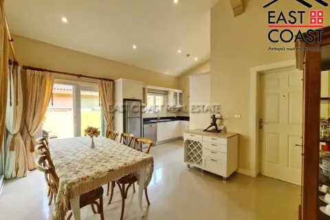 Casa de 3 dormitorios en Pattaya, Tailandia № 212966 - foto 8