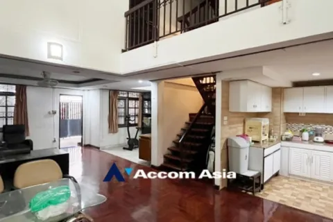 Reihenhaus in Watthana, Bangkok, Thailand 3 Schlafzimmer № 216667 - Foto 4