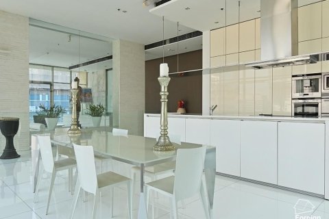 Condo à Bang Rak, Bangkok, Thaïlande, 3 chambres № 164666 - photo 8