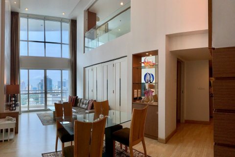 Дуплекс в Патхум Ване, Бангкок, Таиланд с 2 спальнями  № 136907 - фото 8