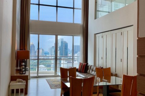 Дуплекс в Патхум Ване, Бангкок, Таиланд с 2 спальнями  № 136907 - фото 9