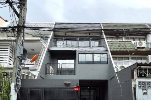 Дом в Ваттхане, Бангкок, Таиланд с 3 спальнями  № 140422 - фото 1