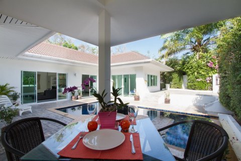 Villa in Chalong, Thailand 4 bedrooms № 68707 - photo 15