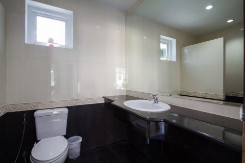 Villa in Chalong, Thailand 4 bedrooms № 68707 - photo 14