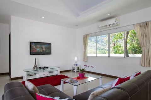 Villa in Chalong, Thailand 4 bedrooms № 68707 - photo 13