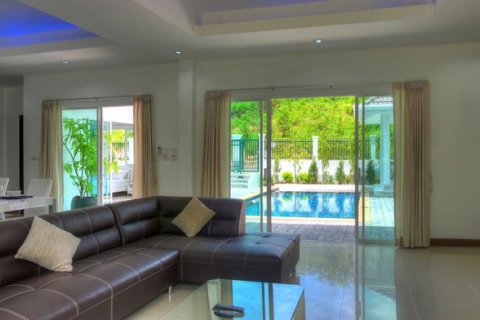 Villa in Chalong, Thailand 4 bedrooms № 68707 - photo 17