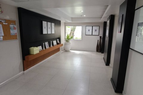 Condo à Bangkok, Thaïlande, 2 chambres  № 157748 - photo 12