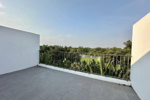 House in Bangkok, Thailand 3 bedrooms № 157749 - photo 3