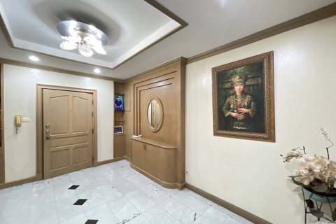 Condo in Bangkok, Thailand, 3 bedrooms  № 157745 - photo 21
