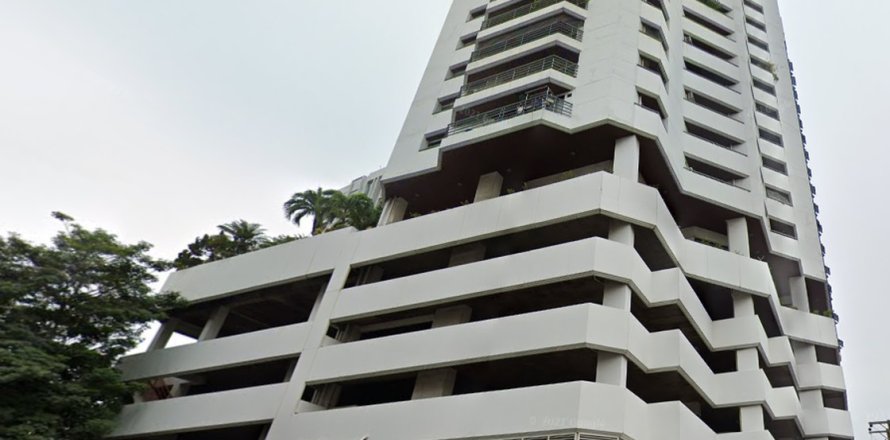 Condo in Bangkok, Thailand, 3 bedrooms  № 157745