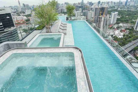Condo in Thonburi, Bangkok, Thailand, 1 bedroom  № 183597 - photo 3