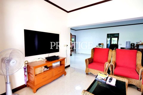 Maison à Pattaya, Thaïlande 4 chambres № 198711 - photo 3