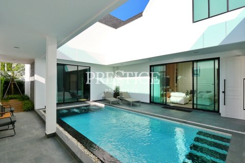 House in Pattaya, Thailand 3 bedrooms № 198706