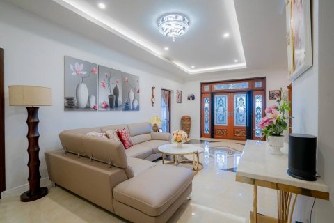 Villa in Hua Hin, Thailand 5 Schlafzimmer № 221846 - Foto 15