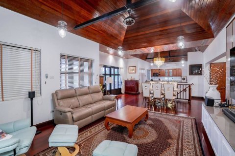 Villa in Hua Hin, Thailand 5 Schlafzimmer № 221846 - Foto 30