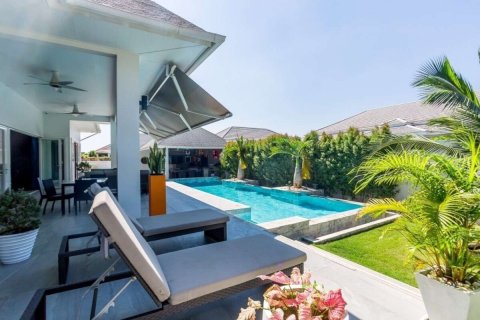 Villa in Hua Hin, Thailand 4 Schlafzimmer № 221843 - Foto 2