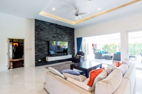 Villa in Hua Hin, Thailand 4 Schlafzimmer № 221843 - Foto 5
