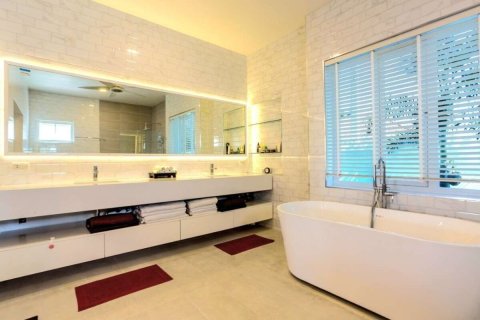 Villa in Hua Hin, Thailand 4 Schlafzimmer № 221843 - Foto 15