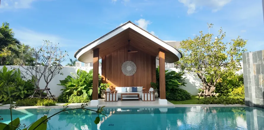 Villa in Phuket, Thailand 4 bedrooms № 135111