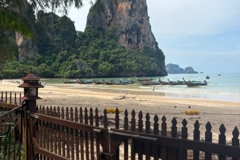 House in Krabi, Thailand 3 bedrooms № 147827 - photo 1