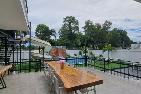 Вилла в Паттайе, Таиланд с 6 спальнями  № 147832 - фото 8