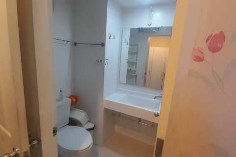 Condo à Chatuchak, Bangkok, Thaïlande, 2 chambres № 170481 - photo 7
